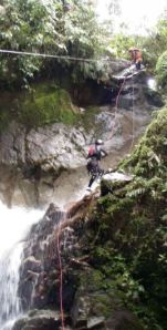 Para los amantes del Barranquismo/ Rappel/ Canyoning, existen alternativas divertidas de todos los niveles